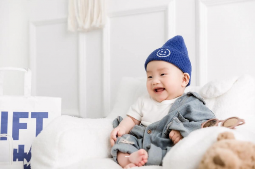 忻州五个月宝宝拇指内扣